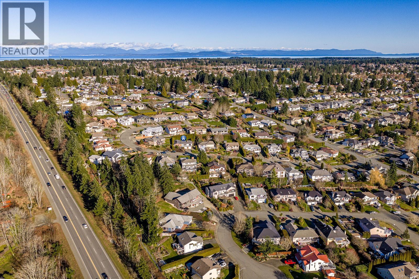 542 Washington Cres, Courtenay