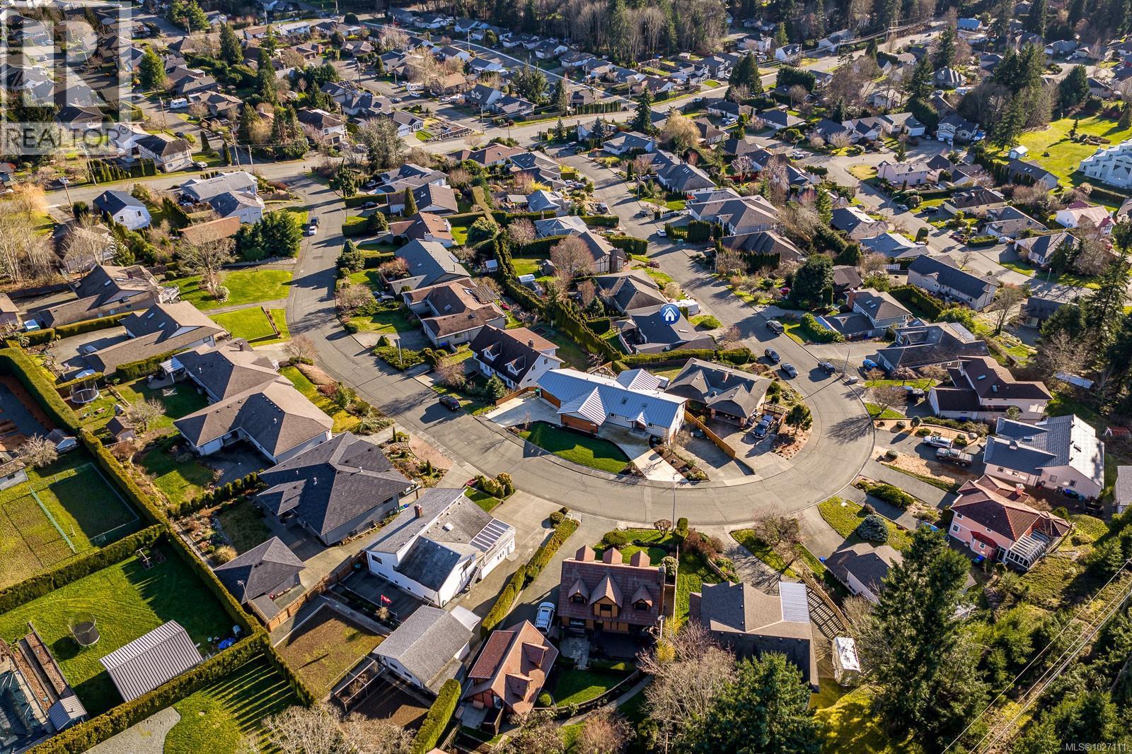 542 Washington Cres, Courtenay