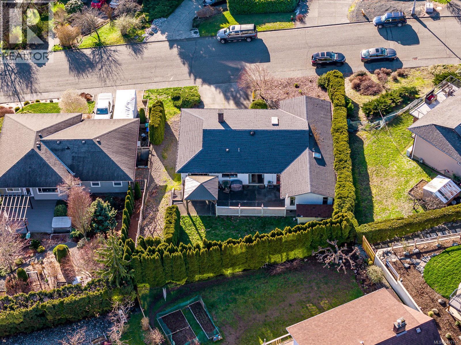 542 Washington Cres, Courtenay