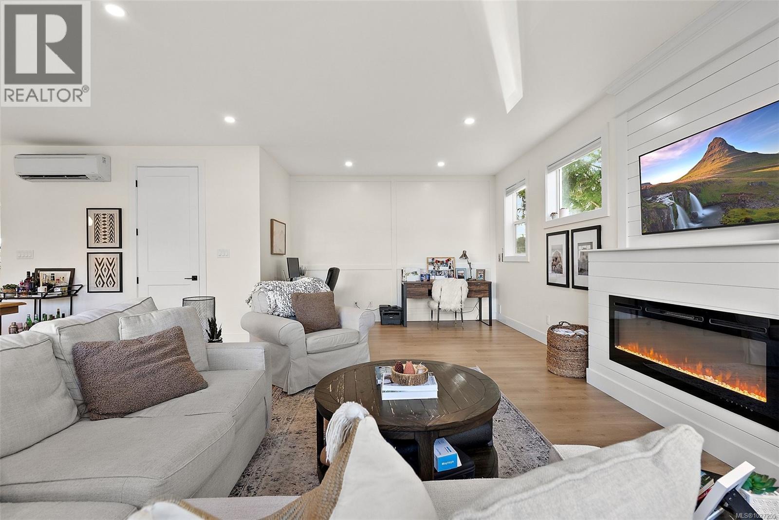  4240 Springridge Crescent, Saanich