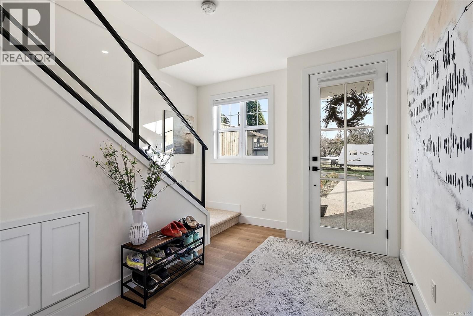  4240 Springridge Crescent, Saanich