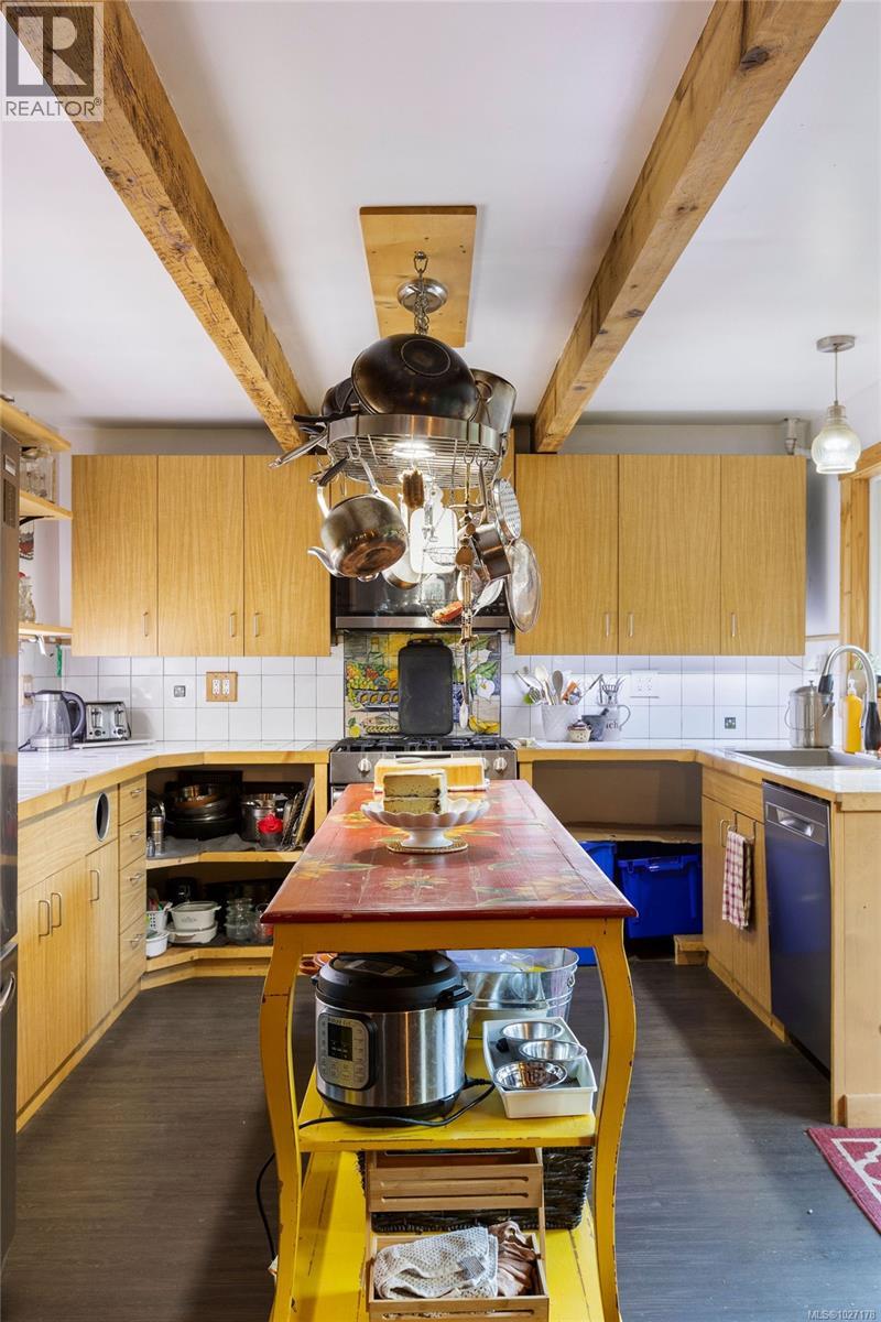 2993 Robinson Rd, Sooke