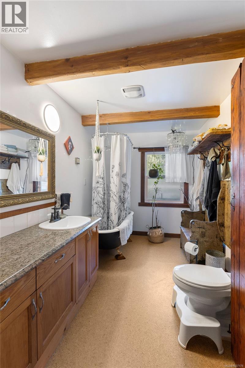 2993 Robinson Rd, Sooke