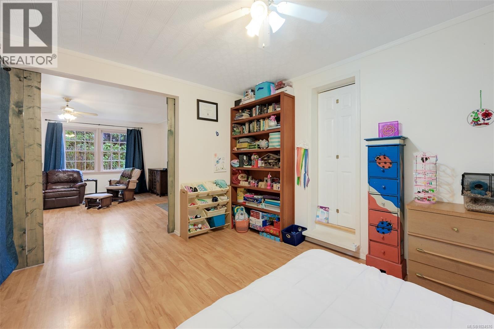 2035 Herd Rd, Duncan