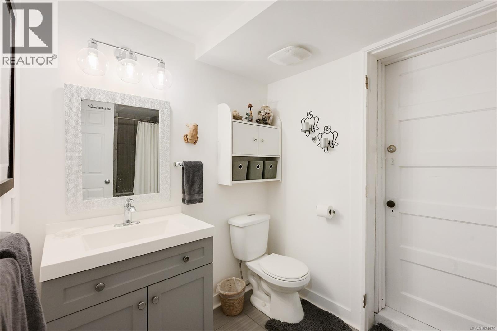 2035 Herd Rd, Duncan