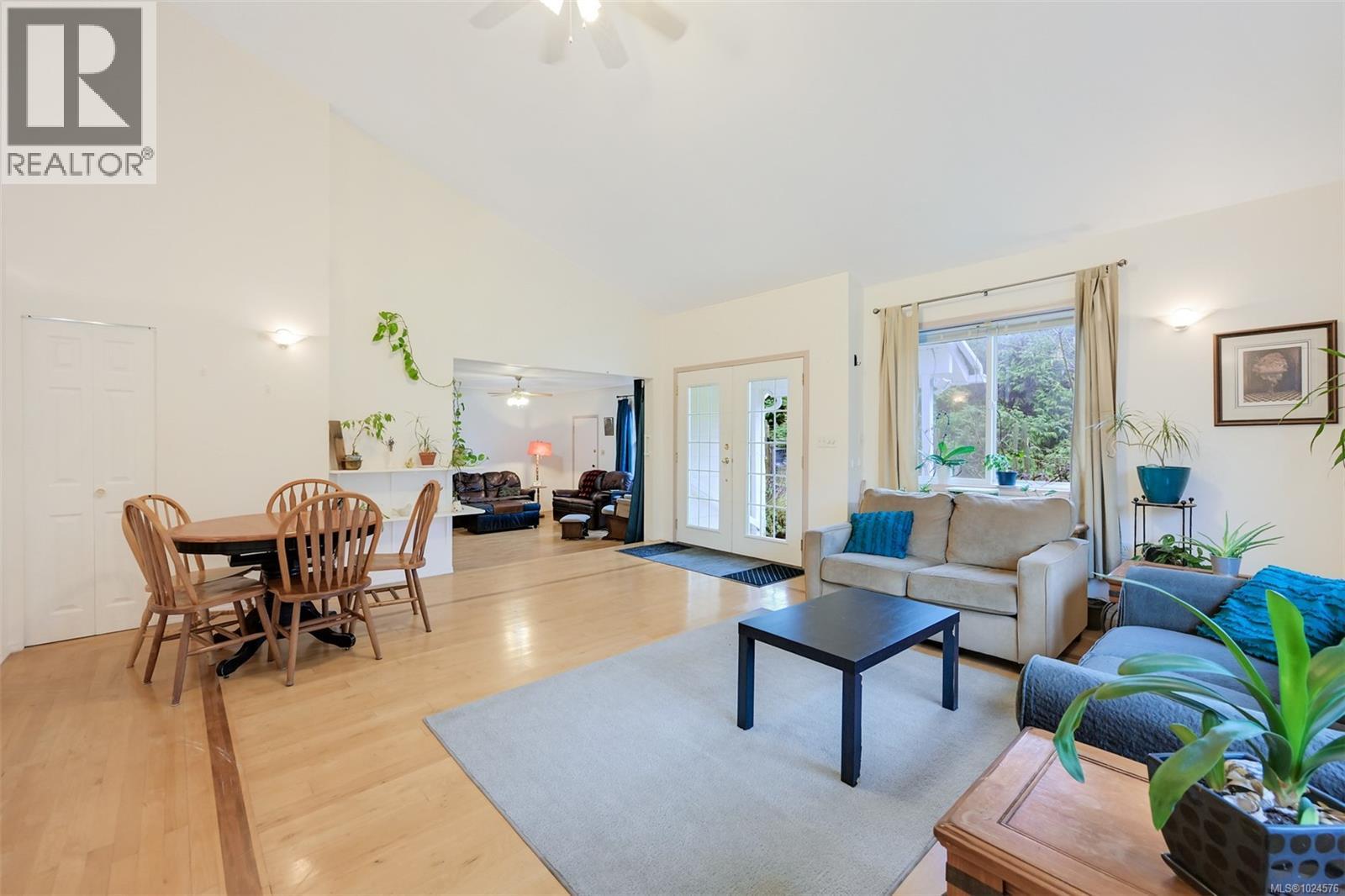 2035 Herd Rd, Duncan