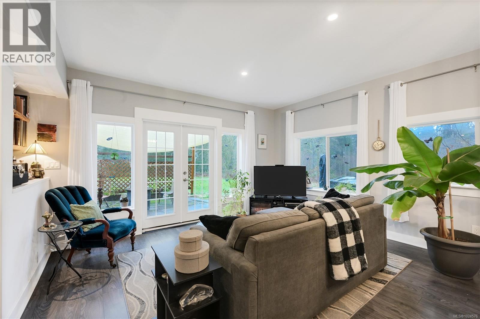 2035 Herd Rd, Duncan