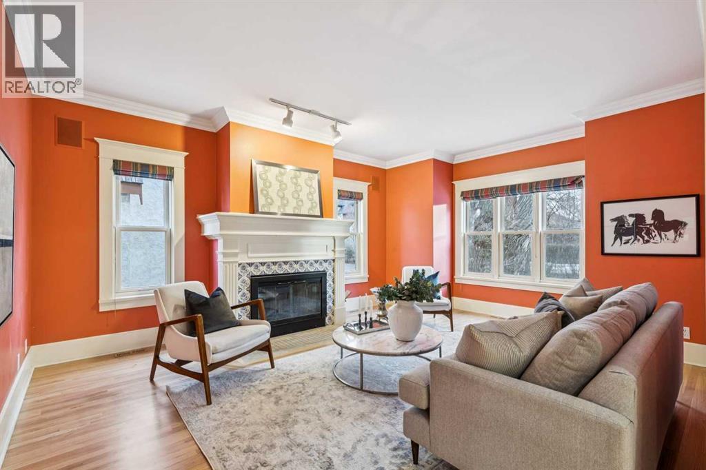 3019 6 Street SW - Photo 2 of 37, Calgary, Alberta