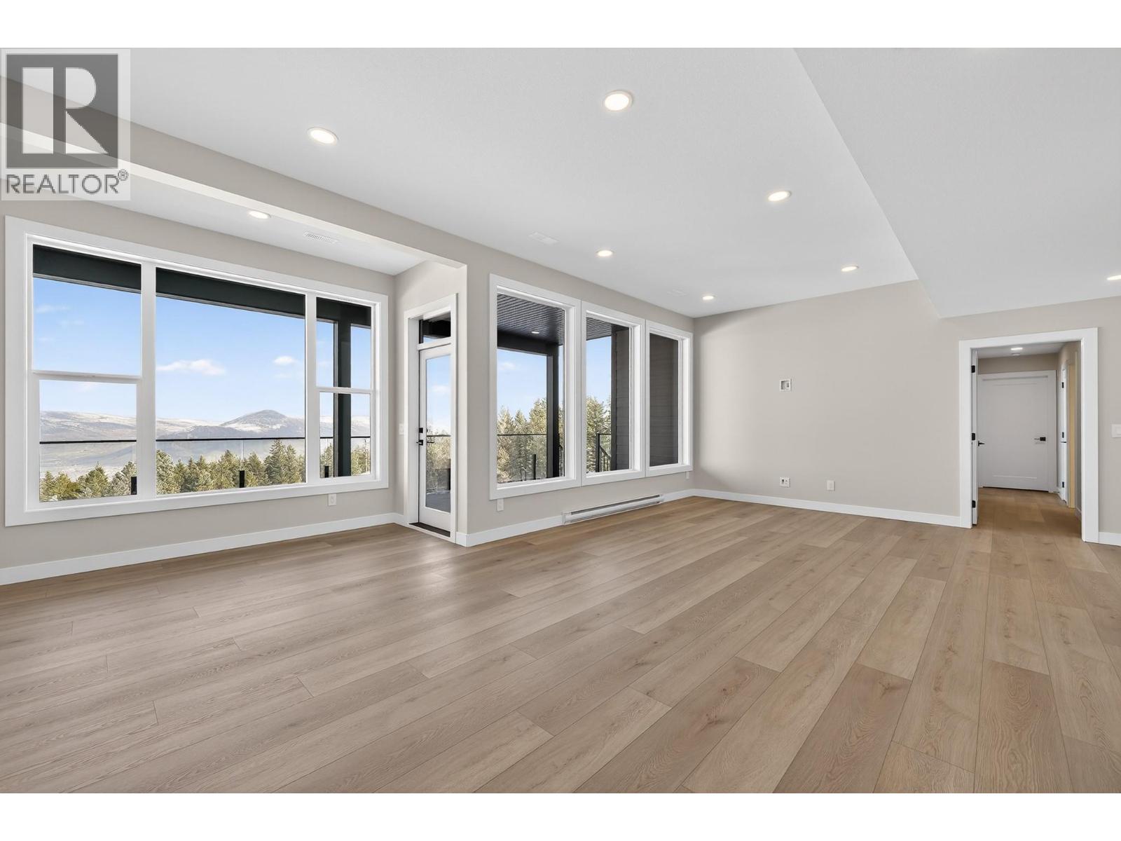 2138 LINFIELD Drive, Kamloops