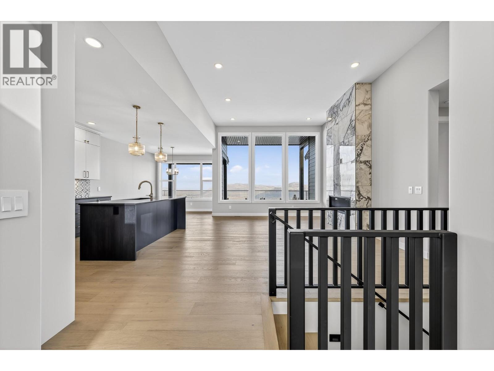 2138 LINFIELD Drive, Kamloops