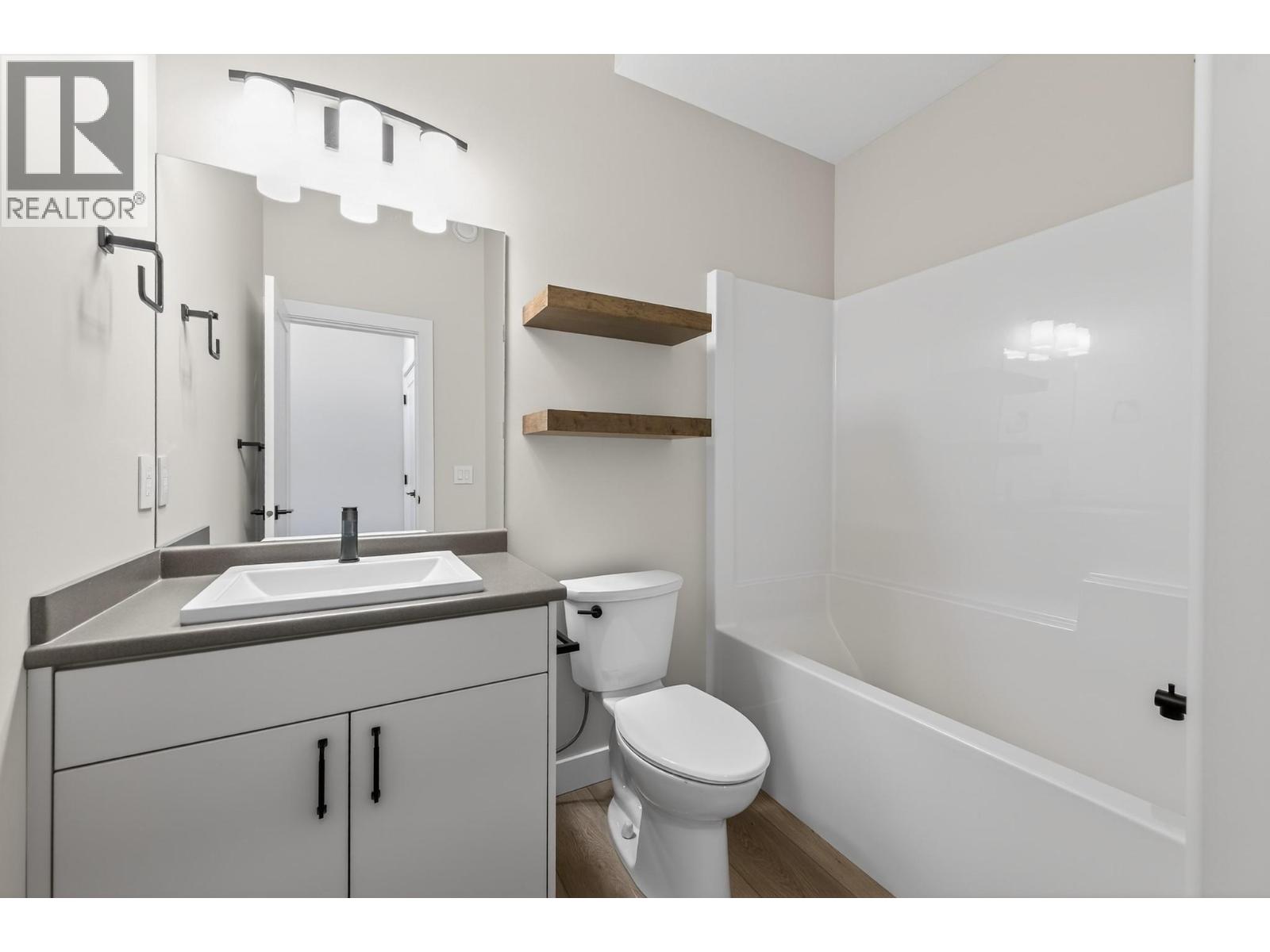 2138 LINFIELD Drive, Kamloops