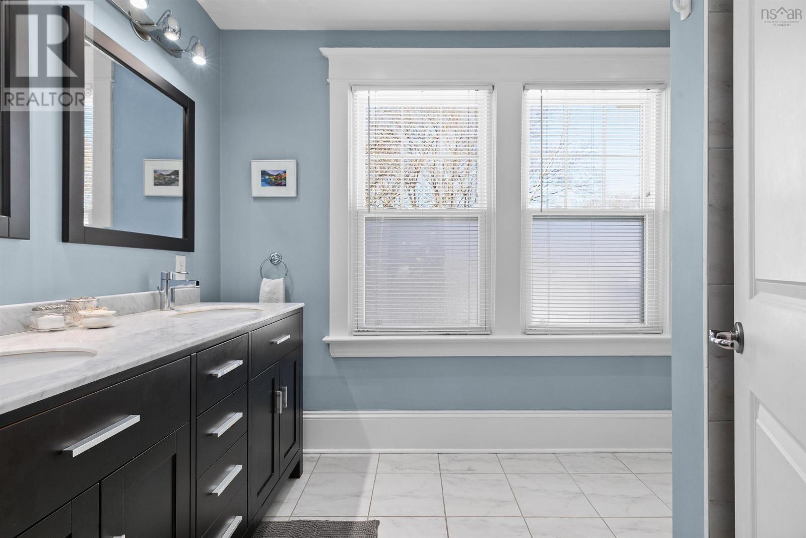 Property 14 of 30 of 1588 Chestnut Street