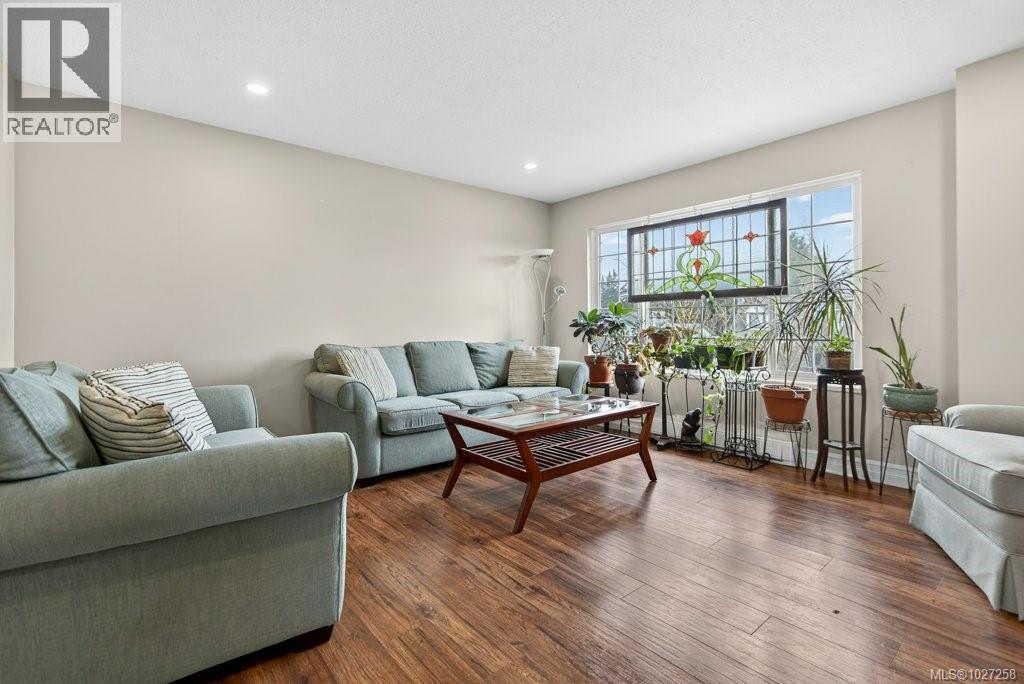 2327 Willemar Ave - 3