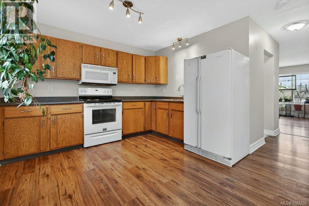 2327 Willemar Ave - 7