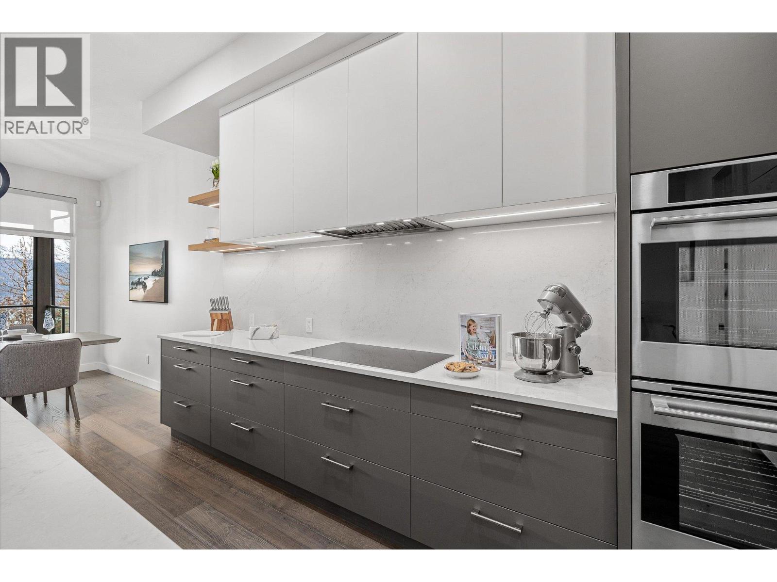  10058 Beacon Hill Drive, Lake Country