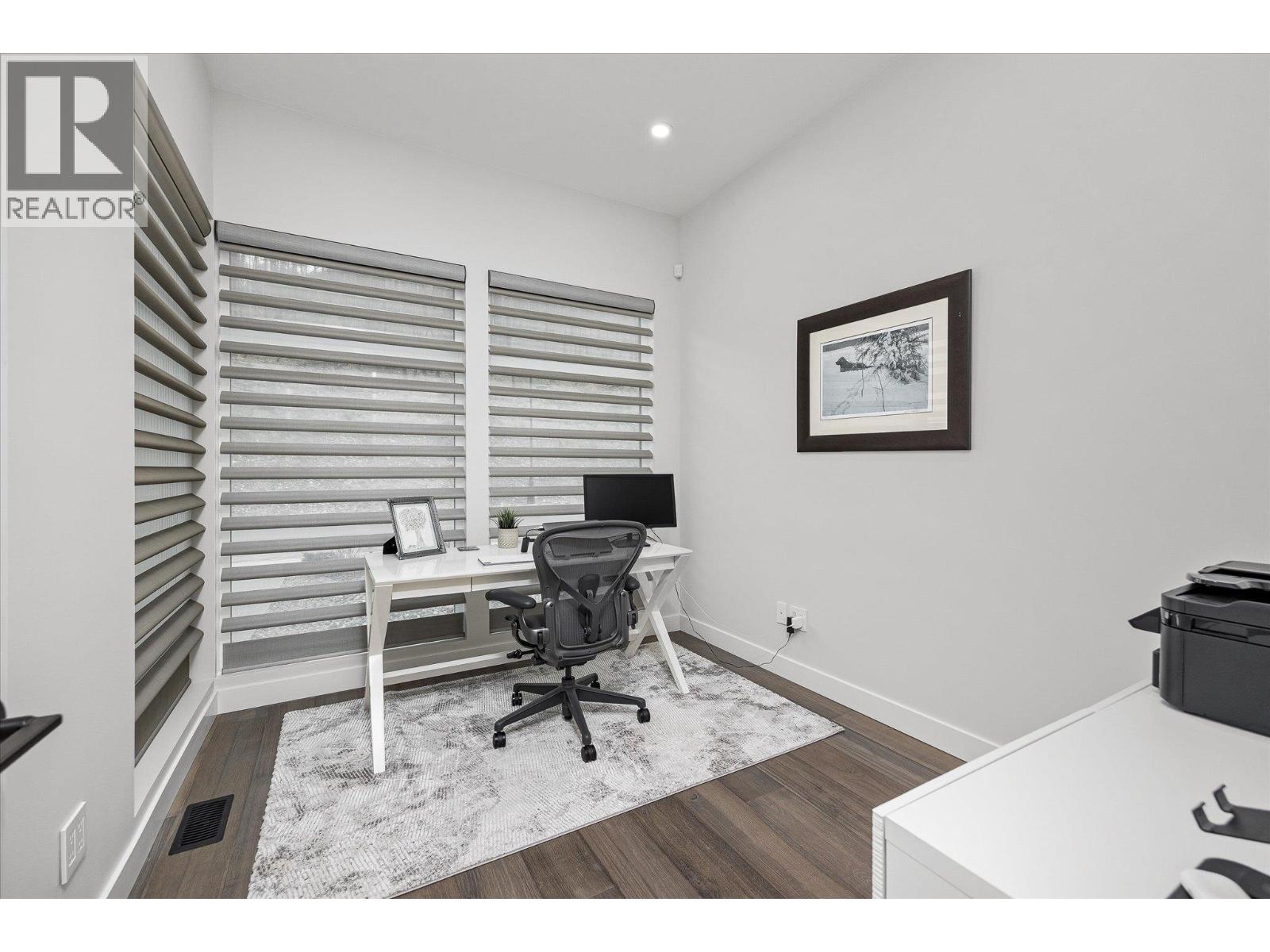  10058 Beacon Hill Drive, Lake Country