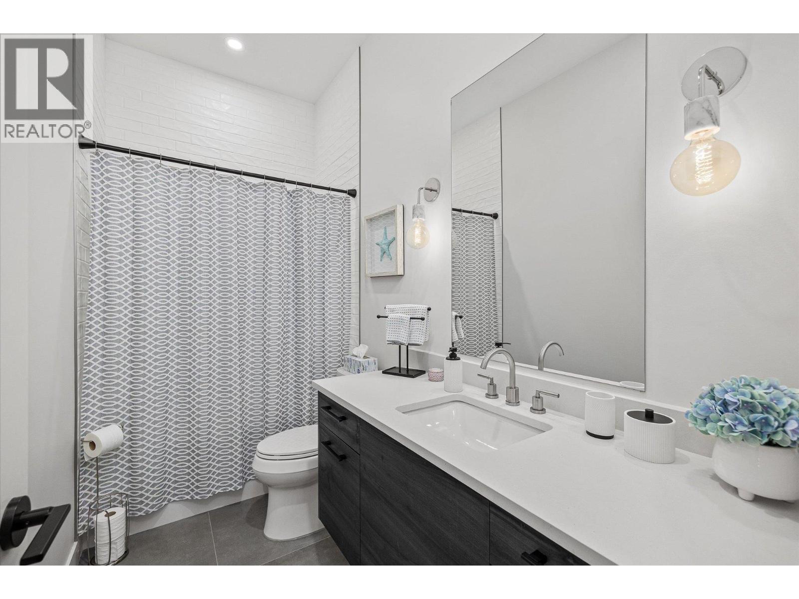  10058 Beacon Hill Drive, Lake Country