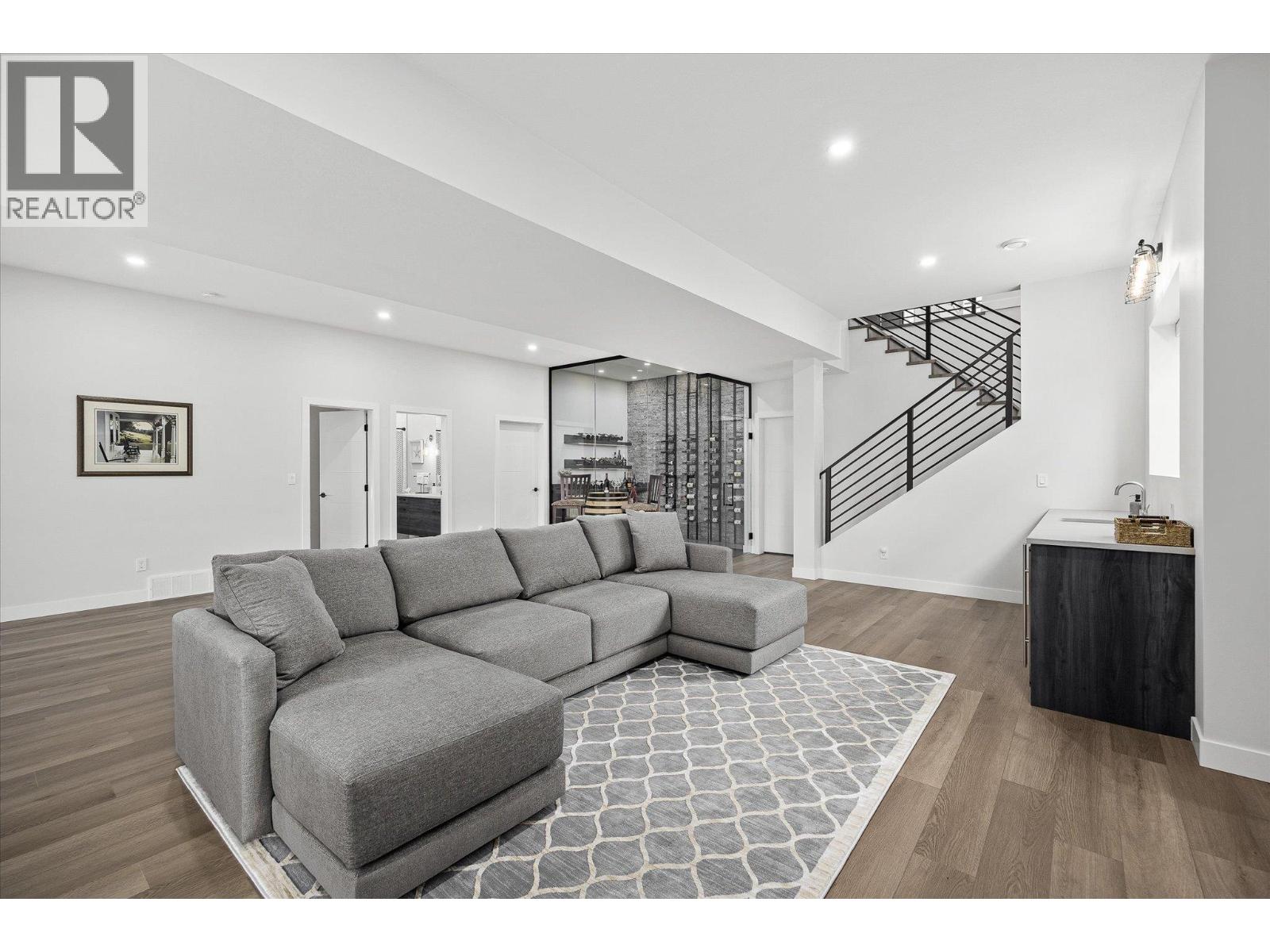  10058 Beacon Hill Drive, Lake Country