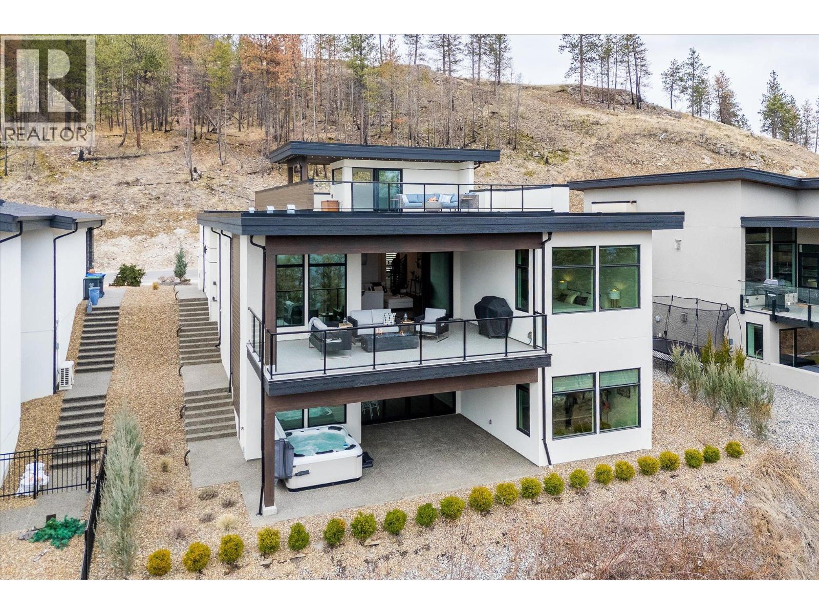  10058 Beacon Hill Drive, Lake Country