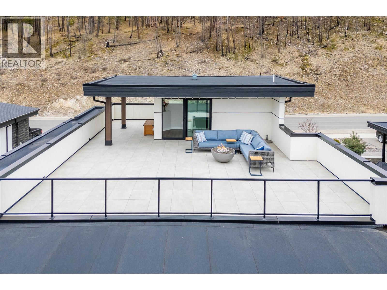  10058 Beacon Hill Drive, Lake Country