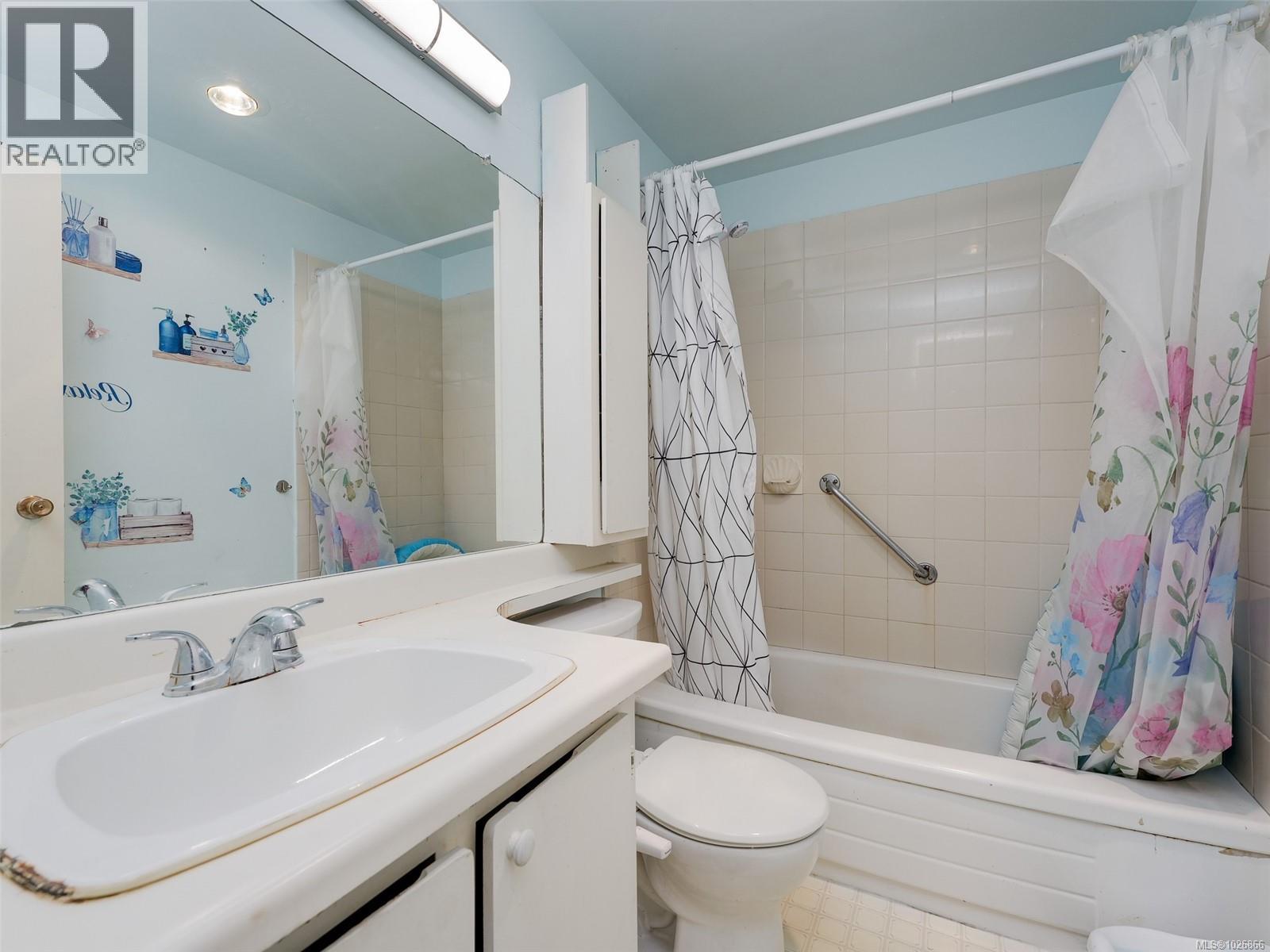 2 50 Montreal Street, Victoria