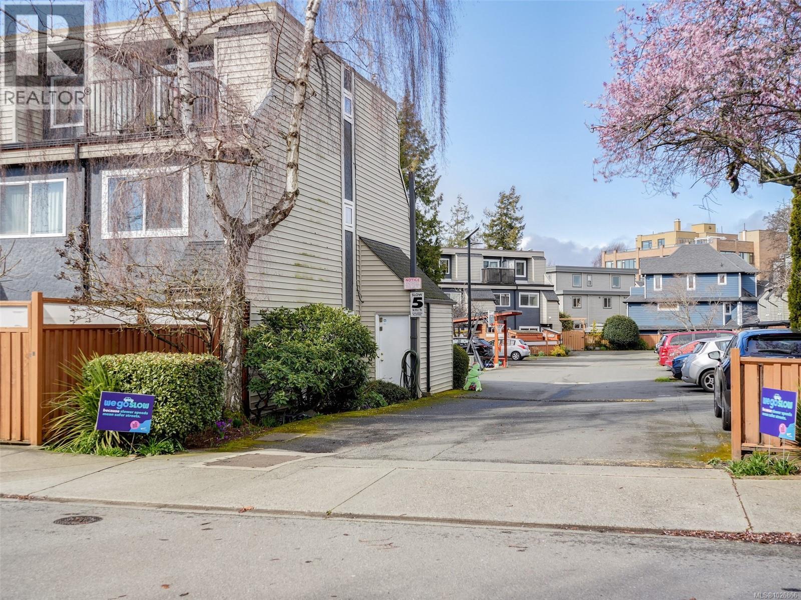 2 50 Montreal Street, Victoria