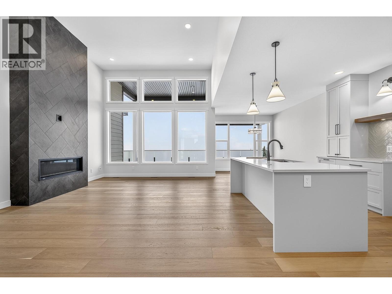 2140 LINFIELD Drive, Kamloops