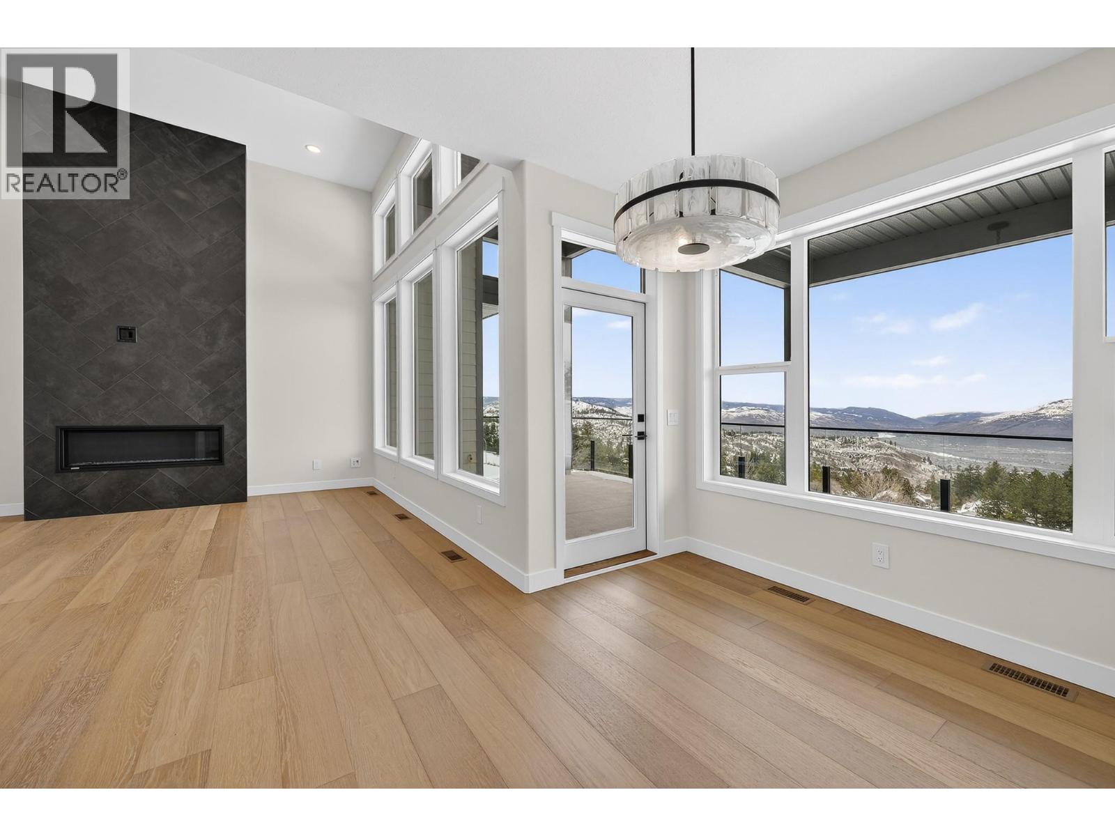 2140 LINFIELD Drive - 15