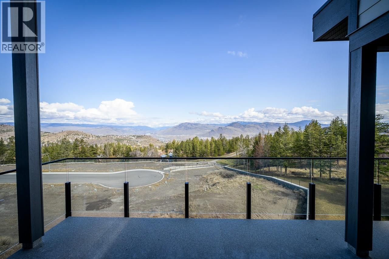 2140 LINFIELD Drive - 18