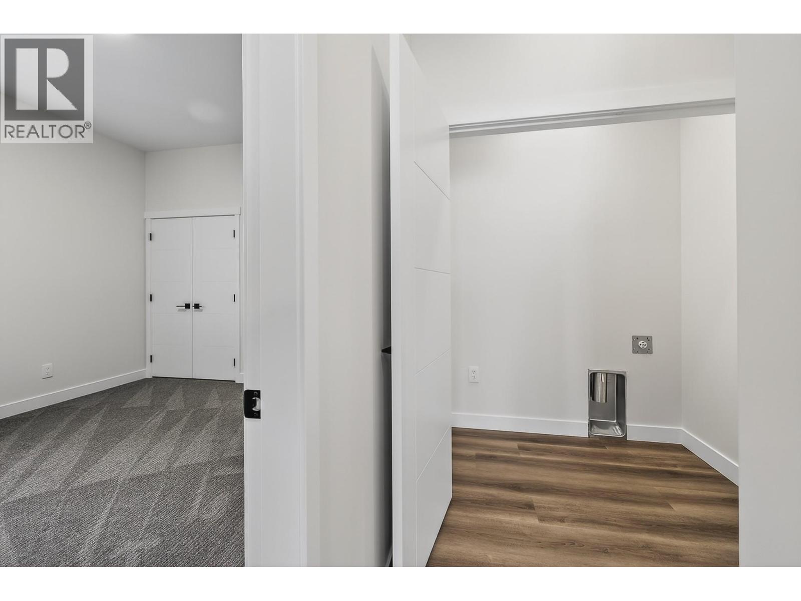 2140 LINFIELD Drive - 43