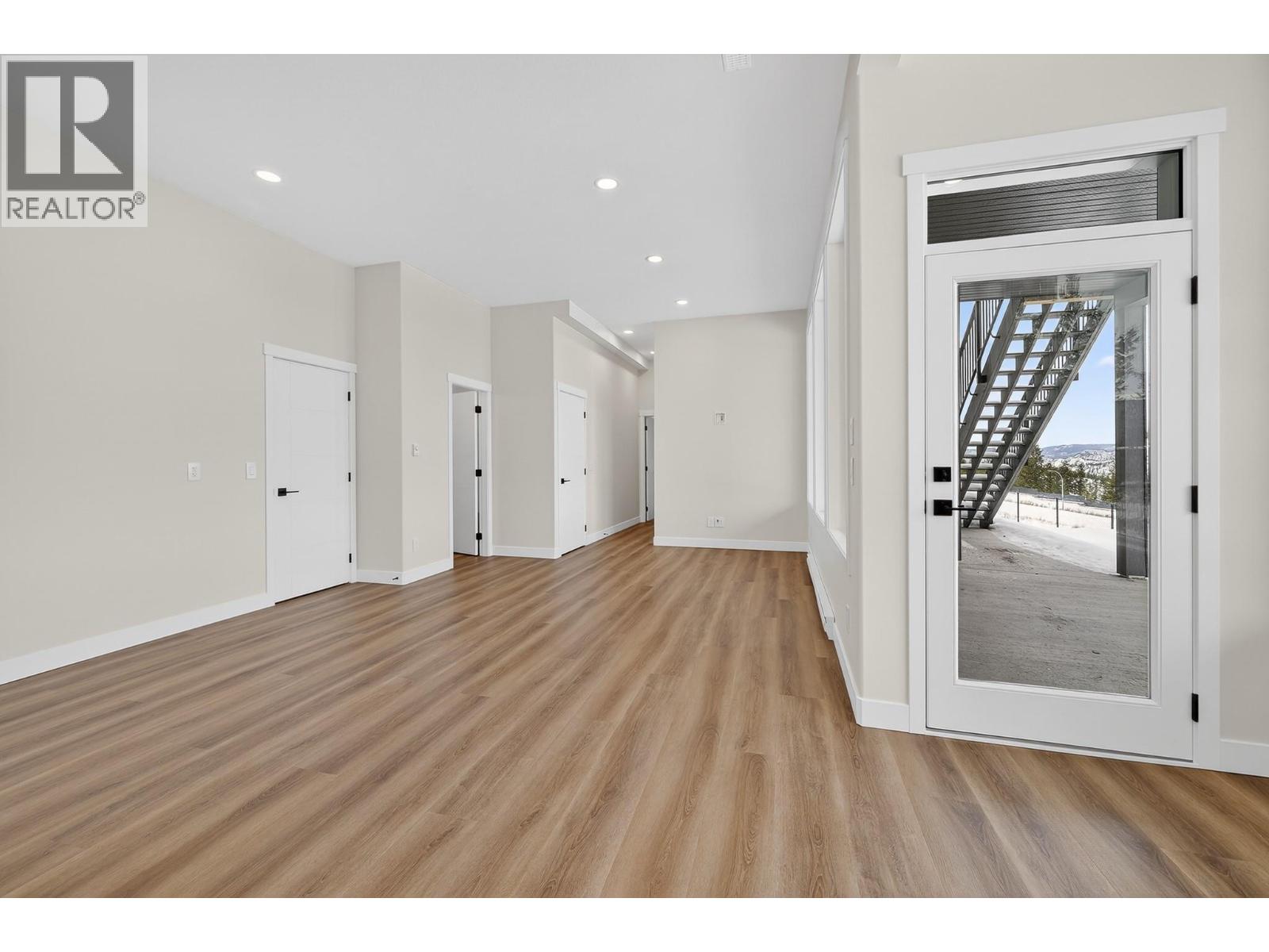 2140 LINFIELD Drive - 47