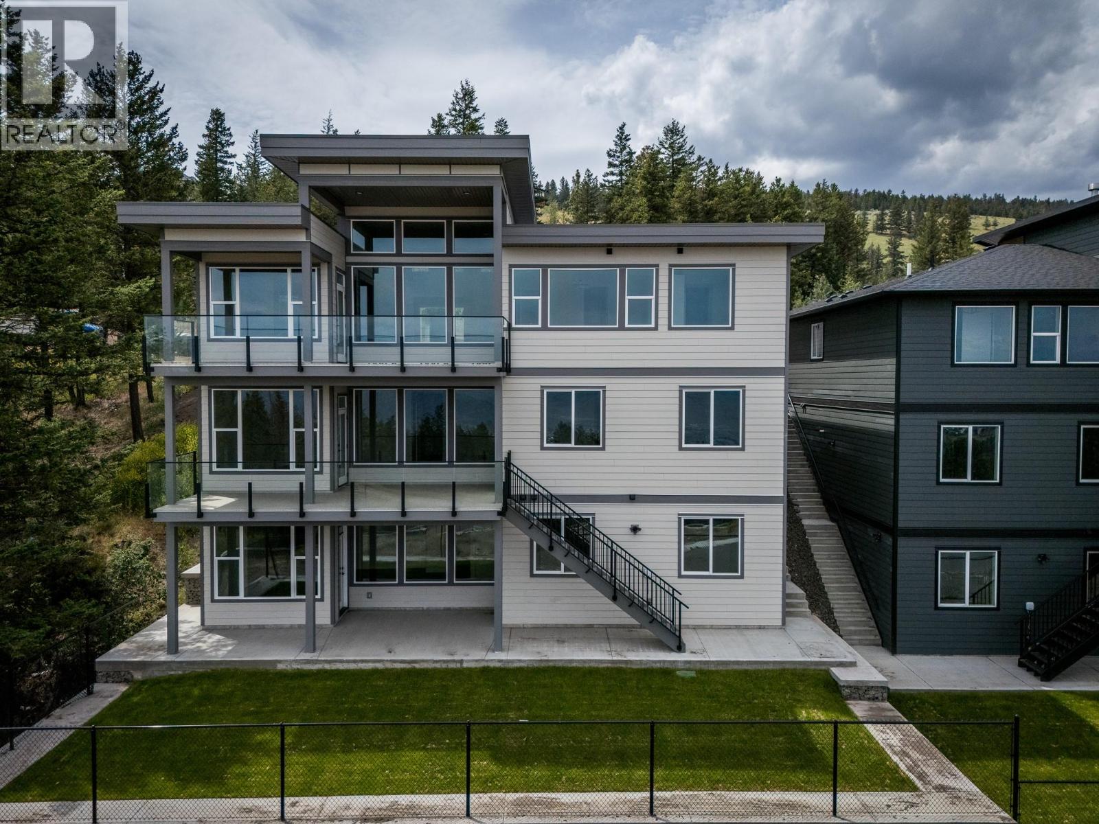 2140 LINFIELD Drive, Kamloops