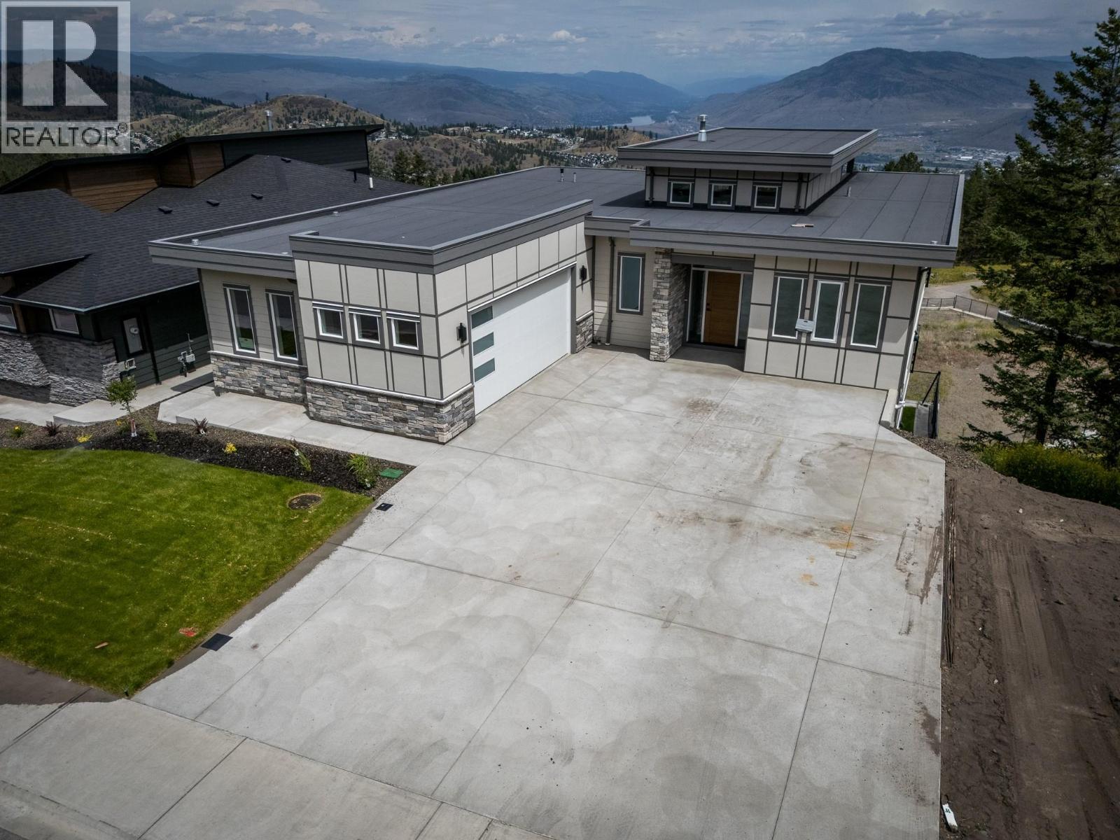 2140 LINFIELD Drive, Kamloops