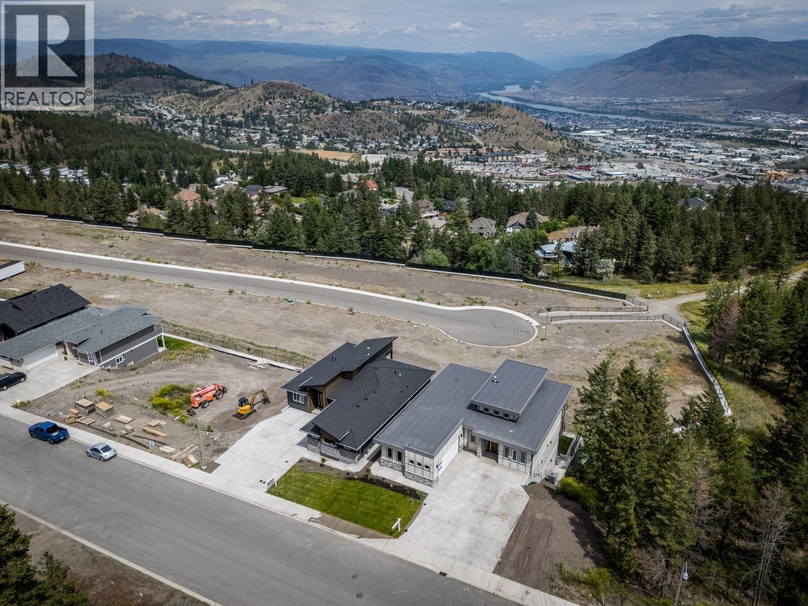 2140 LINFIELD Drive - 62
