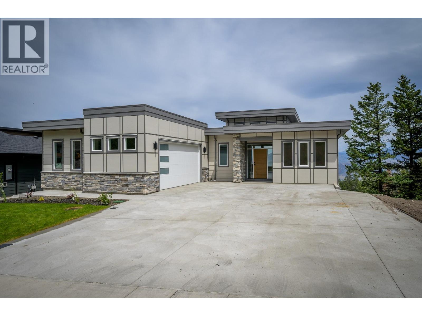 2140 LINFIELD Drive - 67