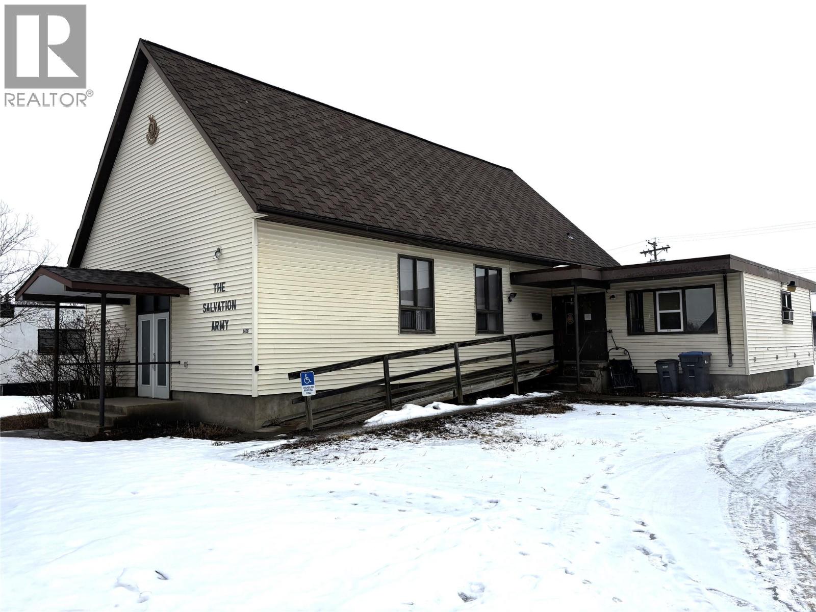 1436 104 Avenue - main photo