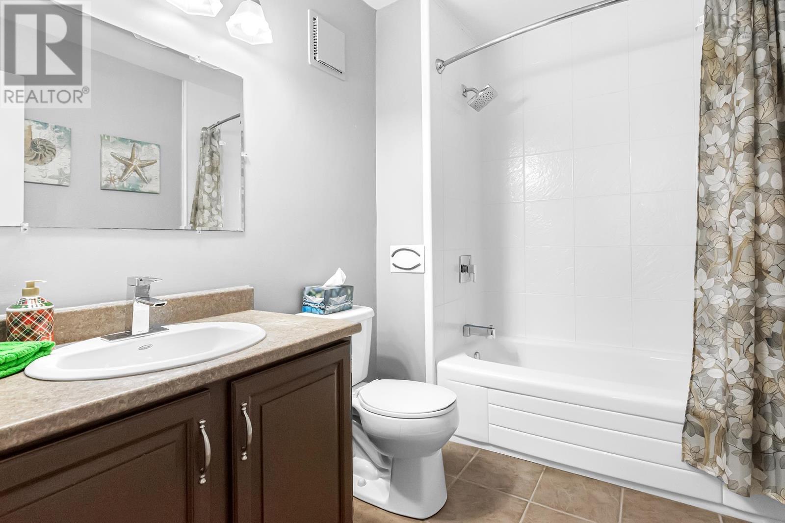 Property 24 of 38 of 104 158 Farnham Gate Road