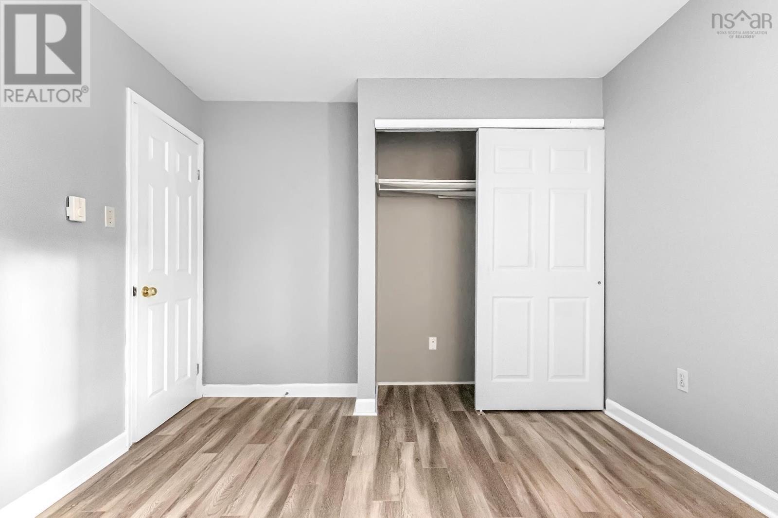 Property 30 of 38 of 104 158 Farnham Gate Road