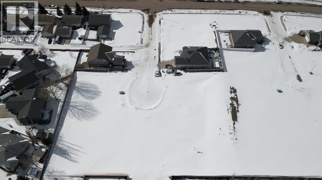 7210 44 AvenueClose - Photo 2 of 3, Camrose, Alberta