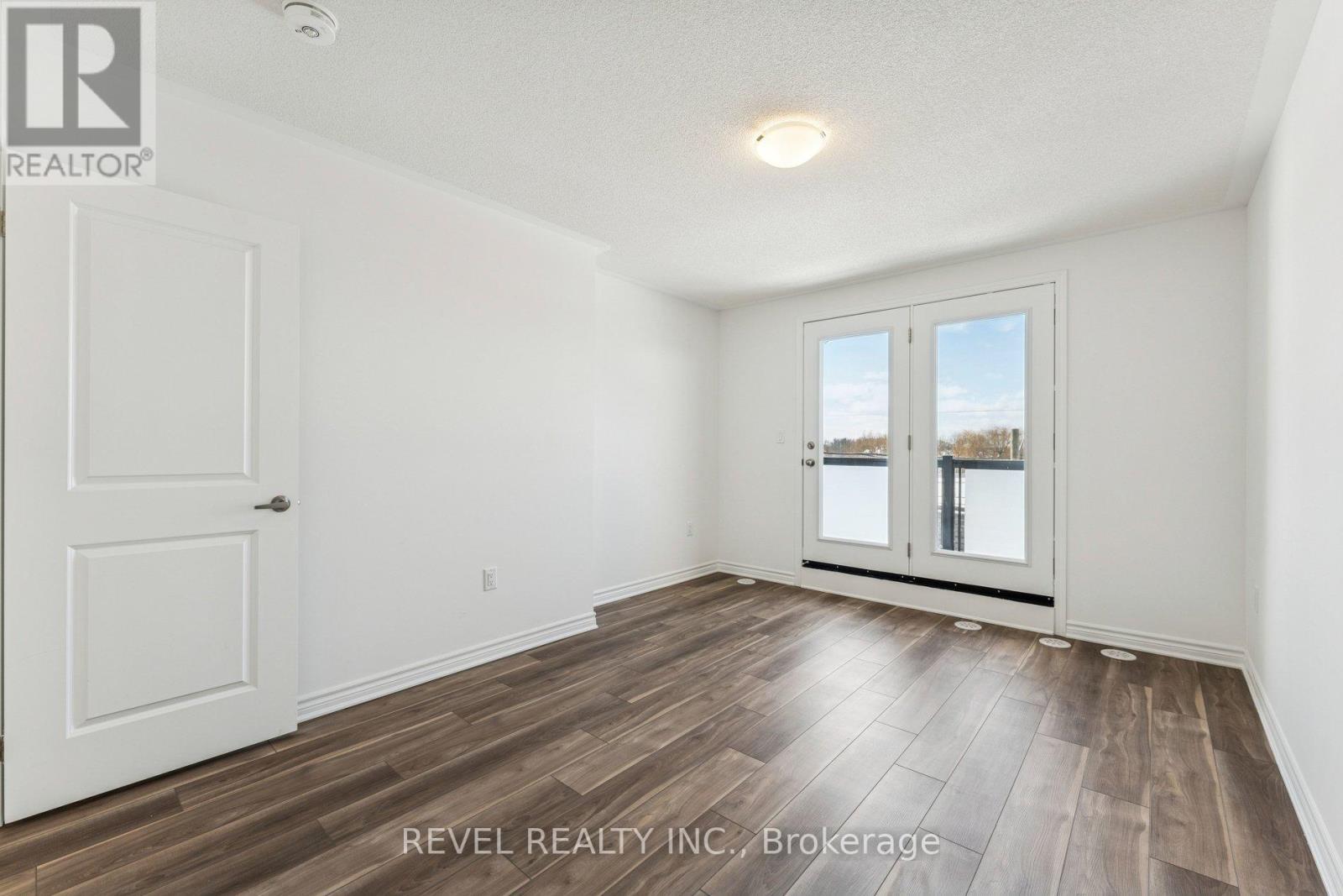 4 STURGEON ROAD - 20