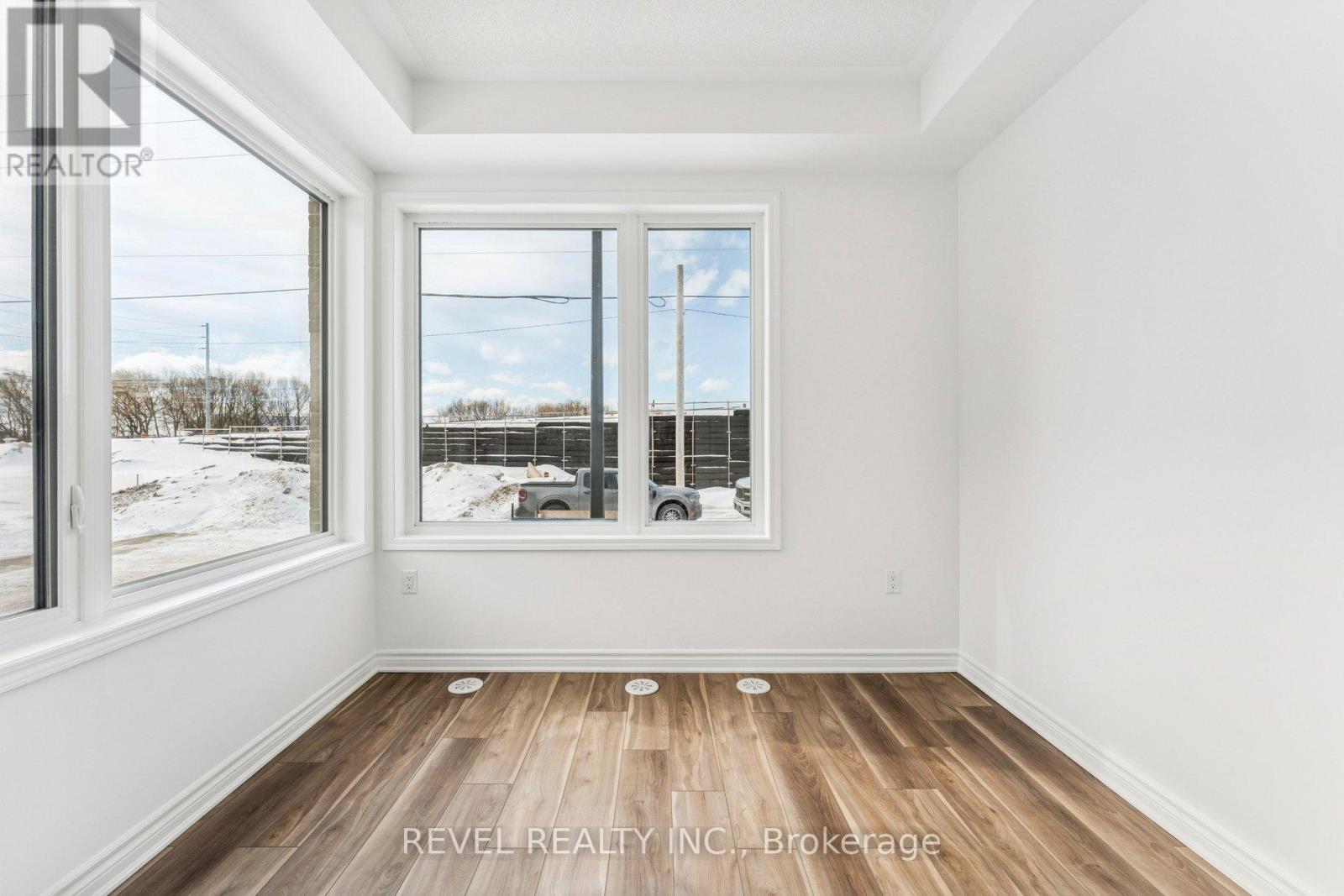 4 STURGEON ROAD - 32