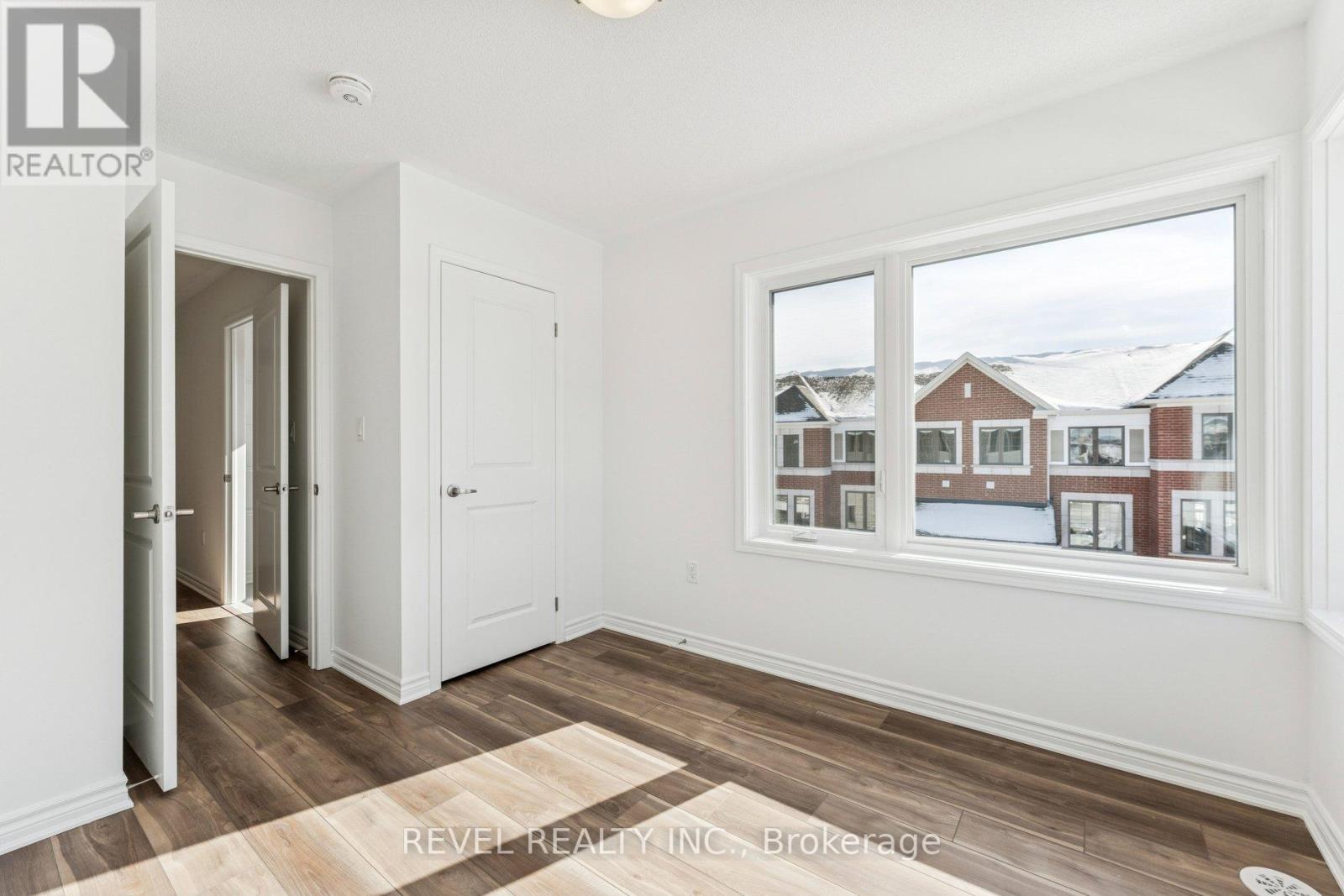 4 STURGEON ROAD - 24