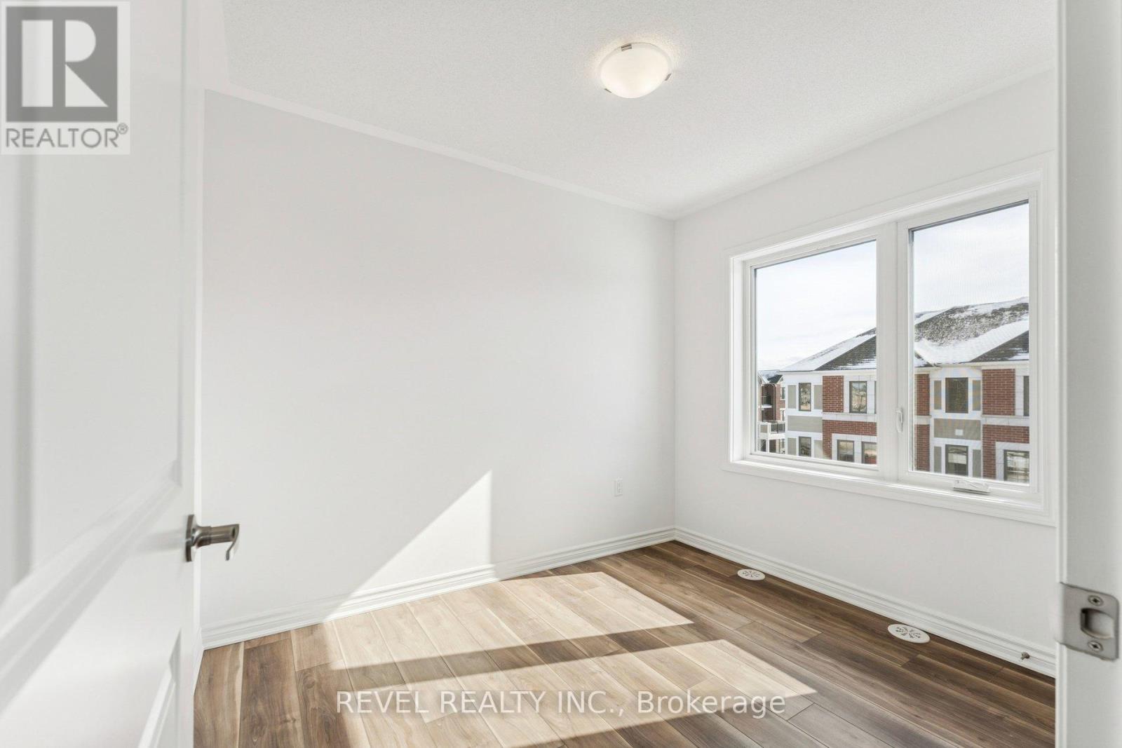 4 STURGEON ROAD - 27