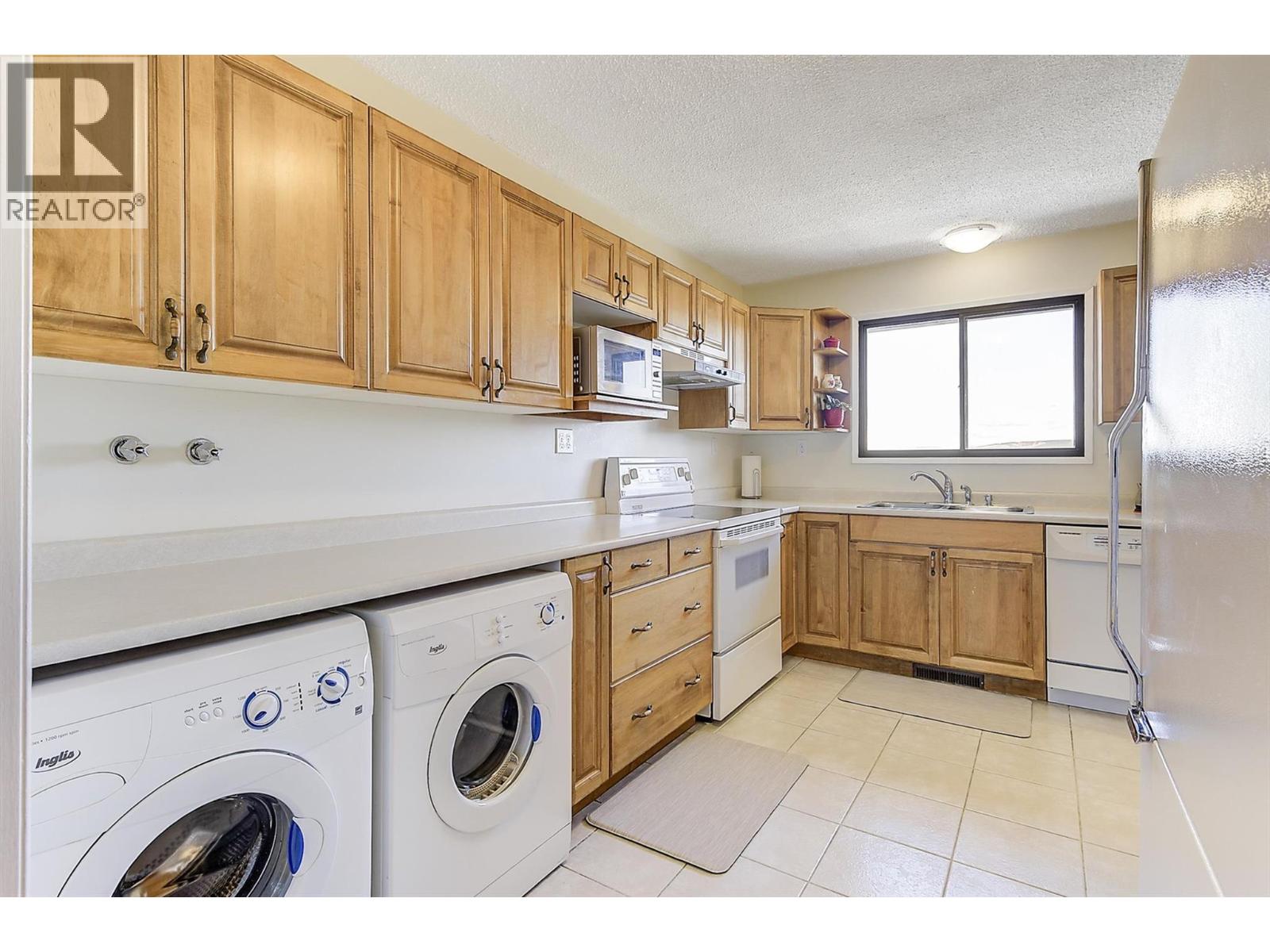 3369 McMurchie Road, West Kelowna