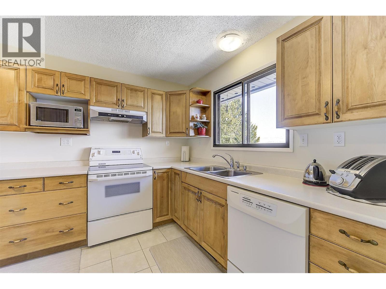 3369 McMurchie Road, West Kelowna