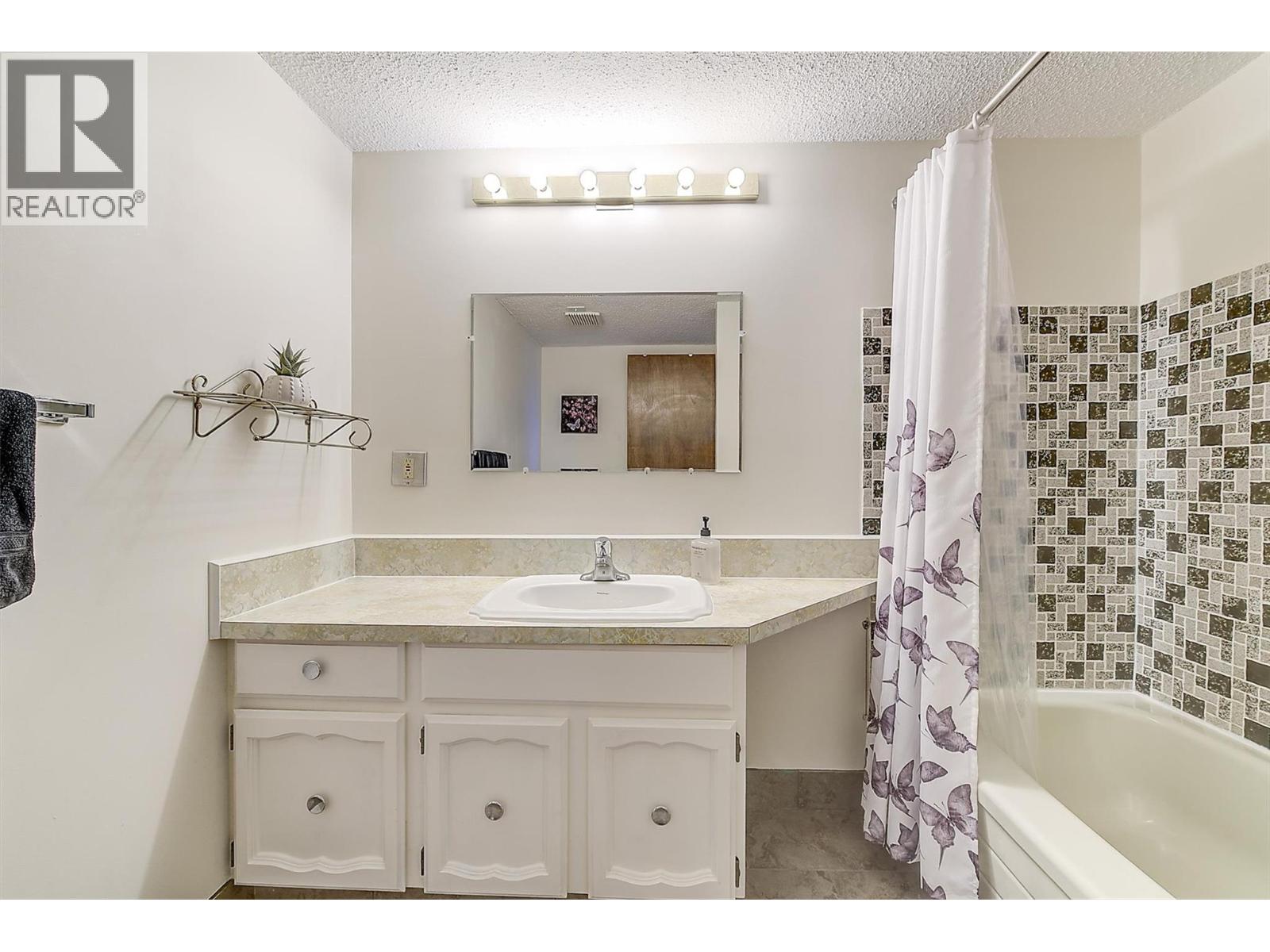 3369 McMurchie Road, West Kelowna