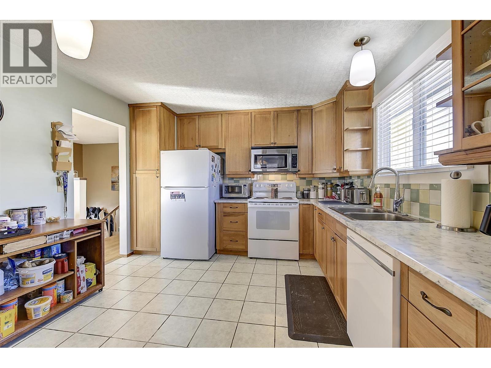  2442 Butt Road, West Kelowna