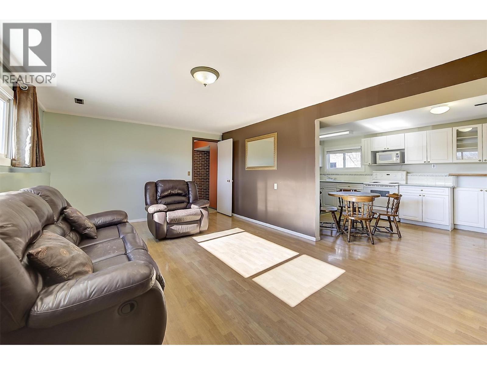  2442 Butt Road, West Kelowna