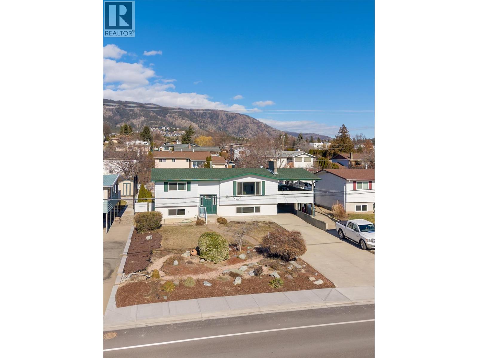  2442 Butt Road, West Kelowna
