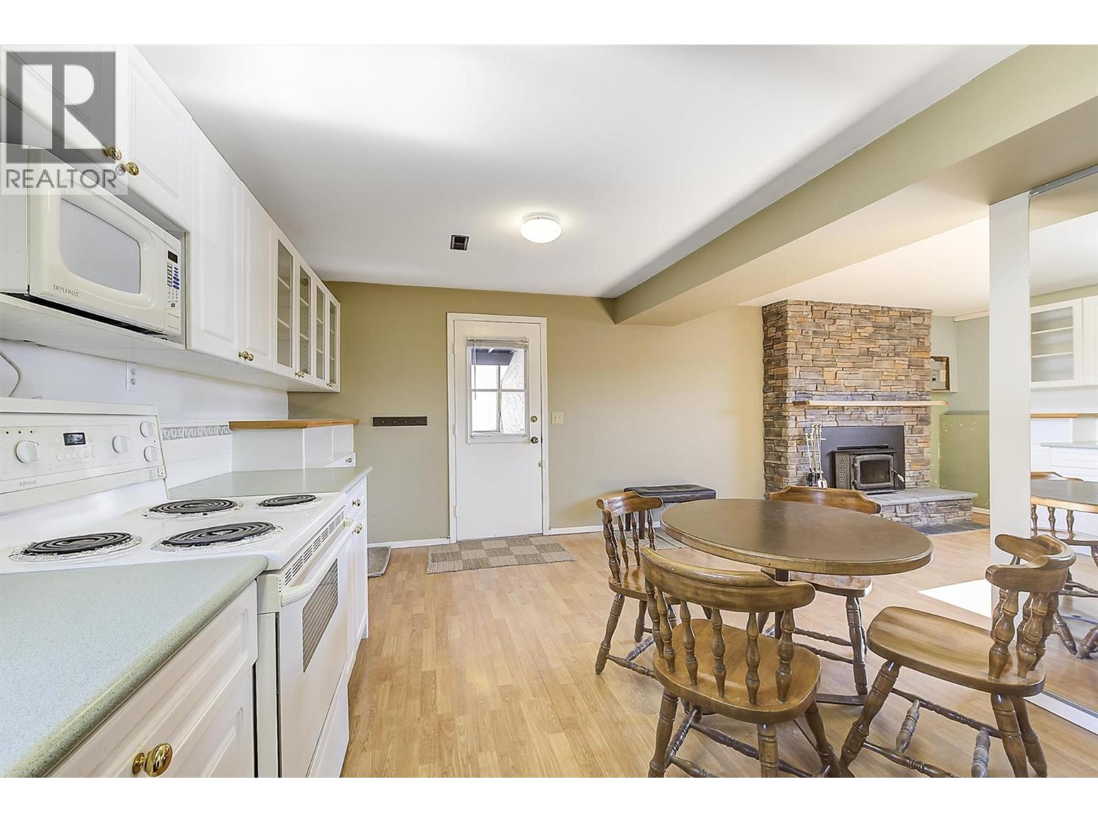  2442 Butt Road, West Kelowna